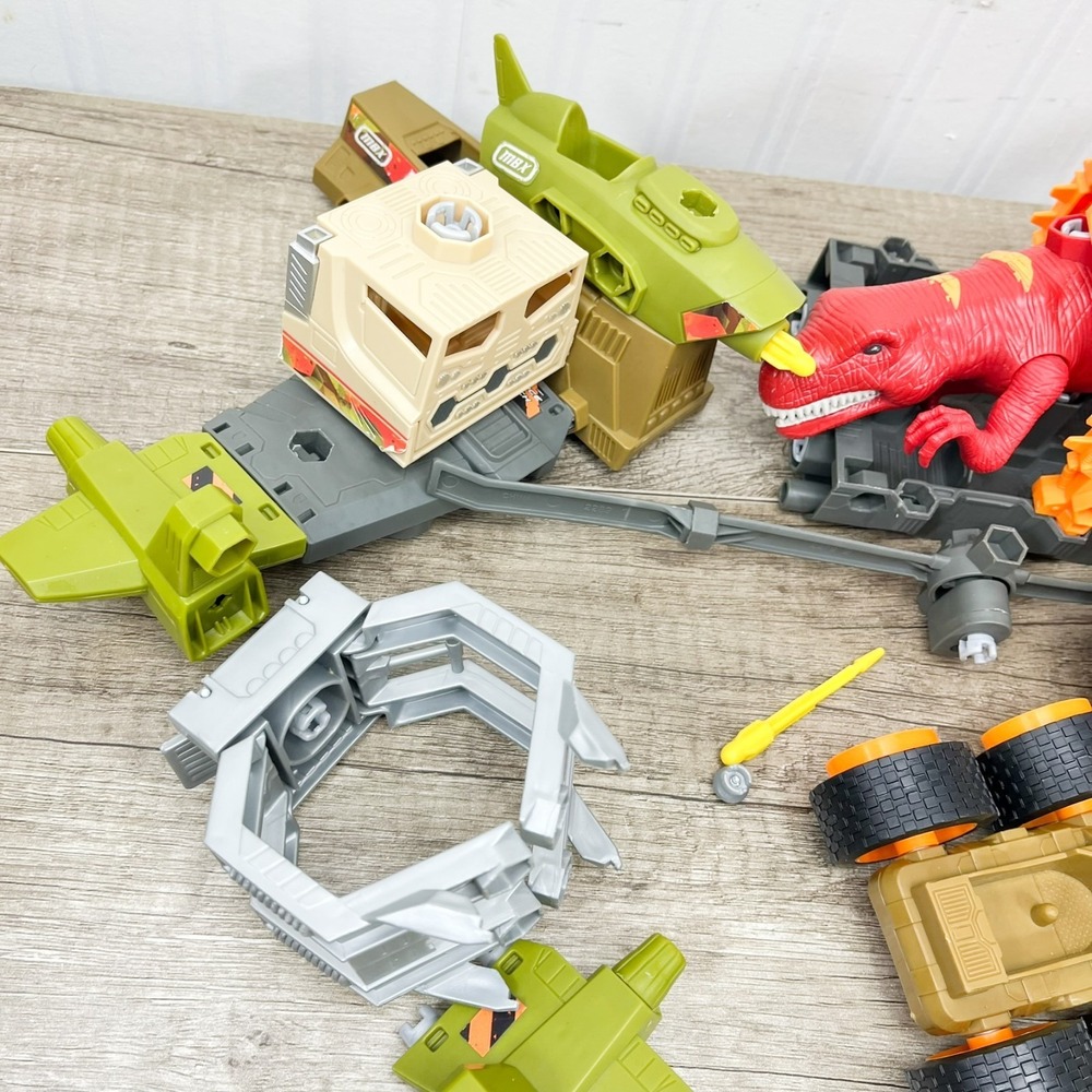 Matchbox Mega Rig Jurassic Copter Play Set Building System Mattel 2010 NICE - Picture 2 of 6